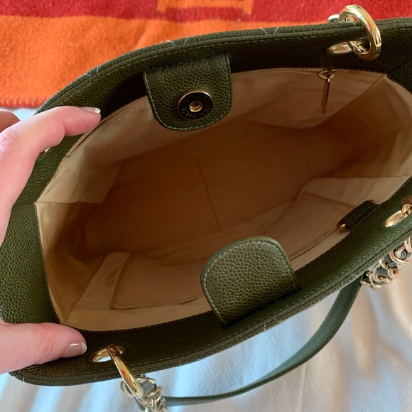 Chanel Leather Olive Green Bucket Tote Bag Chain - Picture 6 of 8